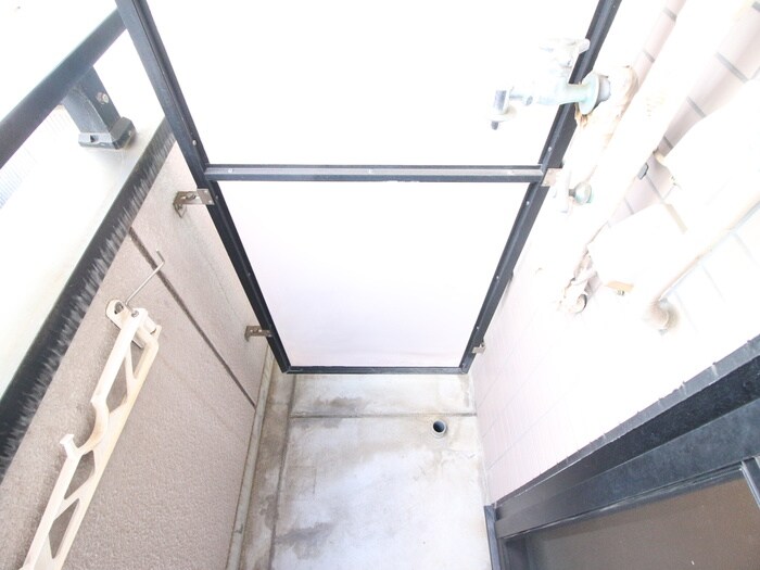 物件内観写真17　(洗濯機置場)