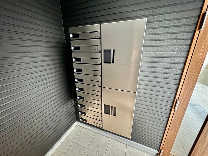 物件外観写真4　(建物設備)