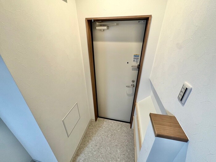 物件内観写真14　(玄関)