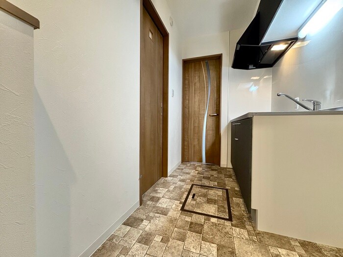 物件内観写真16　(廊下)