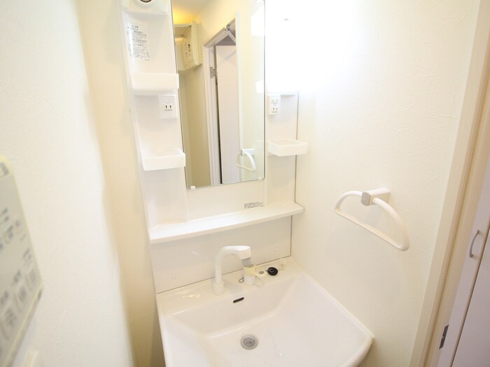 物件内観写真8　(洗面)