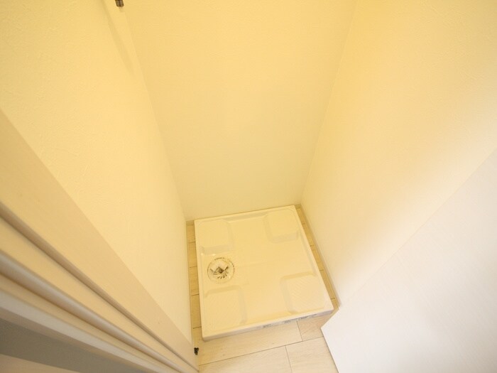 物件内観写真11　(洗濯機置場)