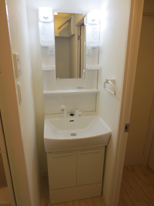 物件内観写真12　(洗面)