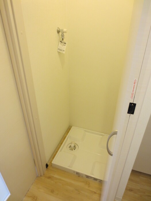 物件内観写真15　(洗濯機置場)