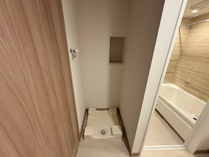 物件内観写真10　(洗濯機置場)
