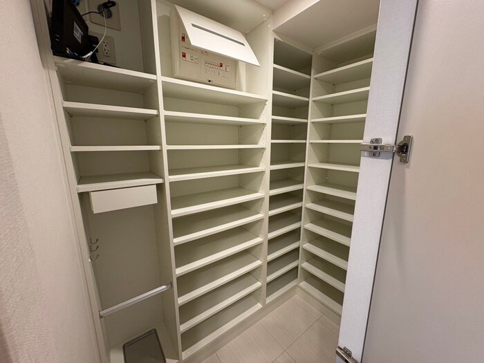 物件内観写真16　(靴箱)