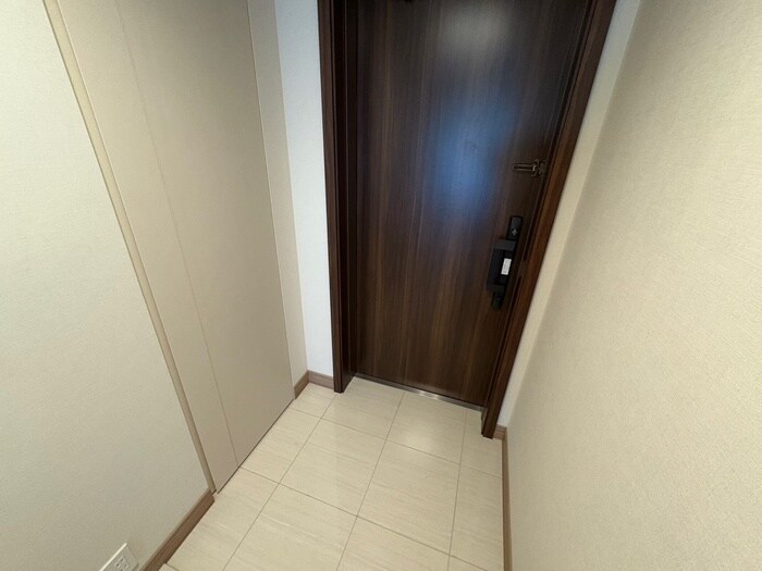 物件内観写真18　(玄関)