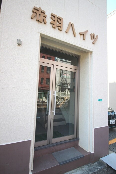 物件外観写真2　(エントランス部分)