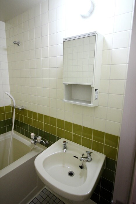 物件内観写真8　(洗面)