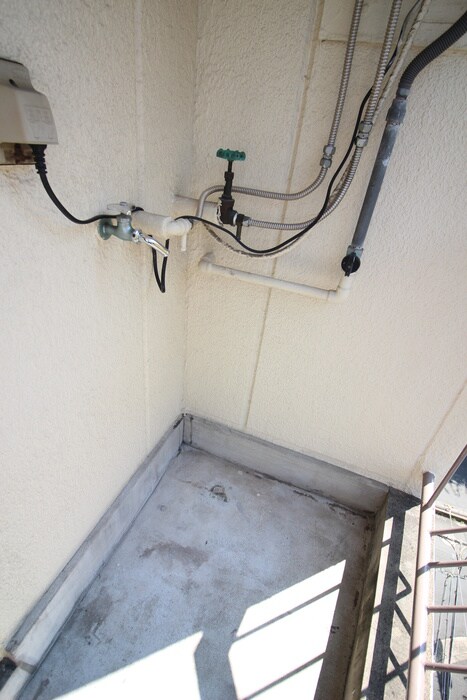 物件内観写真9　(洗濯機置場)