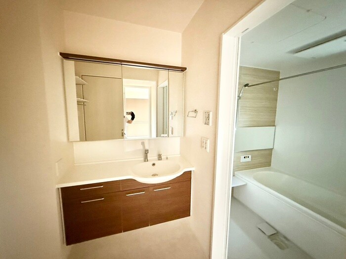 物件内観写真10　(洗面)