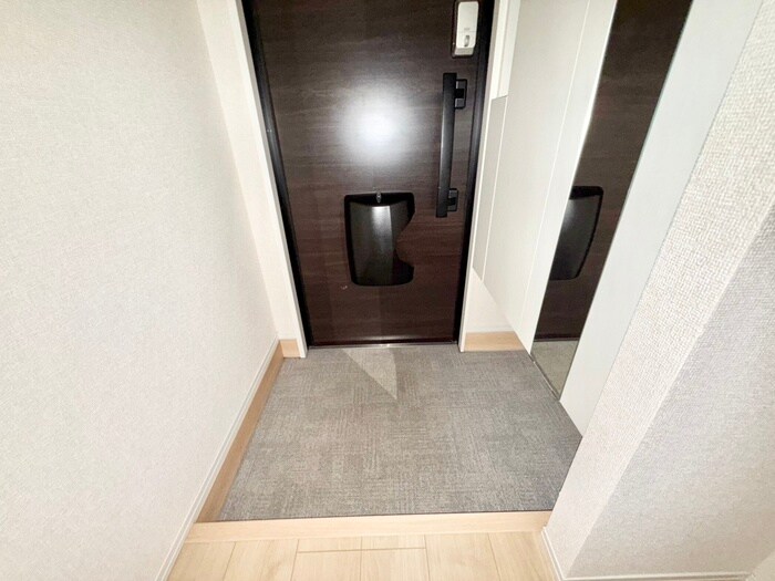 物件内観写真19　(玄関)