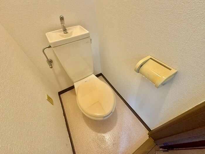 物件内観写真11　(トイレ)