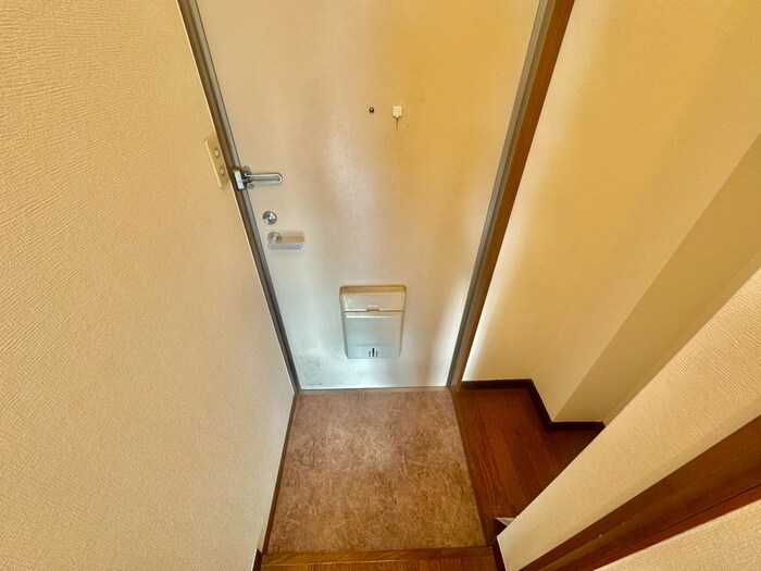 物件内観写真14　(玄関)