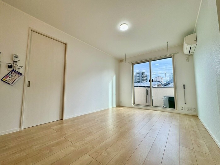 物件内観写真8　(居室)