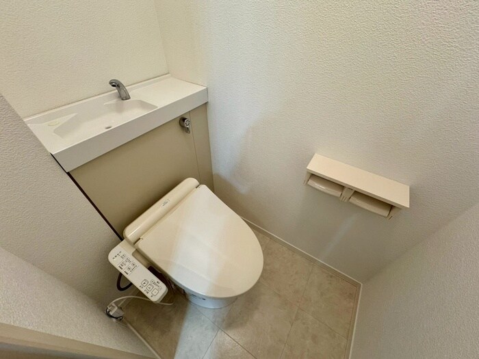 物件内観写真11　(トイレ)