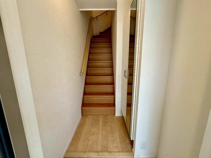 物件内観写真16　(廊下)