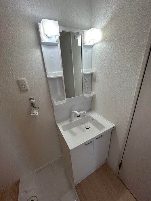 物件内観写真9　(洗面)