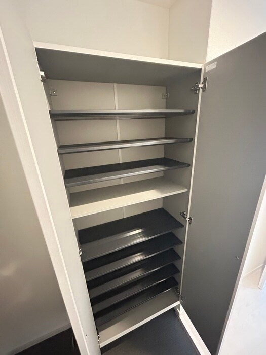 物件内観写真18　(靴箱)