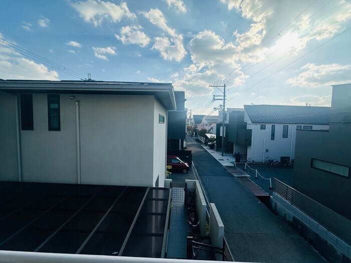 物件内観写真16　(室内からの展望)