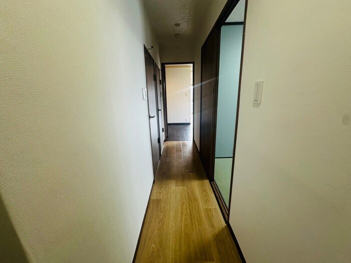 物件内観写真22　(廊下)