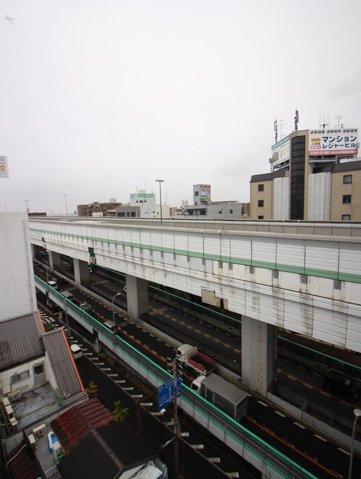 物件内観写真16　(室内からの展望)