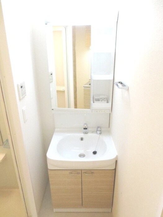 物件内観写真9　(洗面)