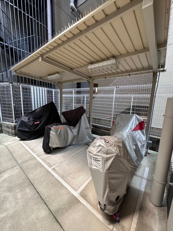 バイク置き場
