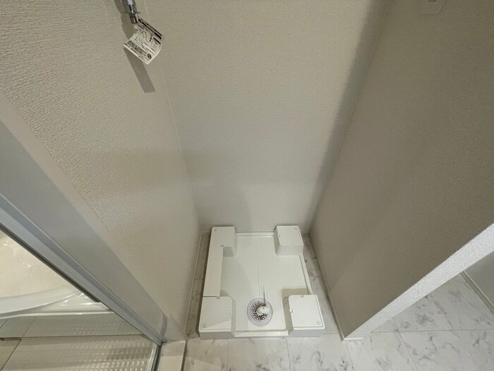 物件内観写真9　(洗濯機置場)