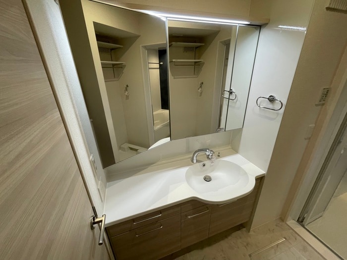 物件内観写真11　(洗面)