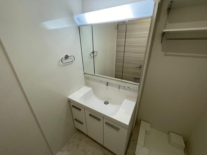 物件内観写真12　(洗面)