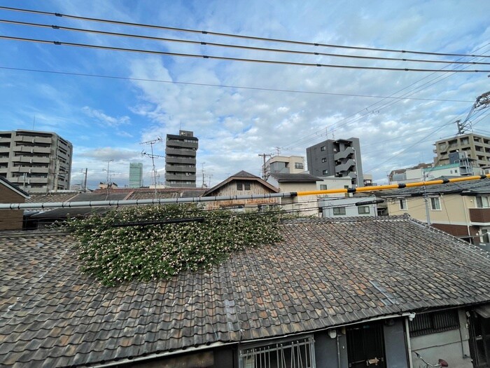 物件内観写真17　(室内からの展望)