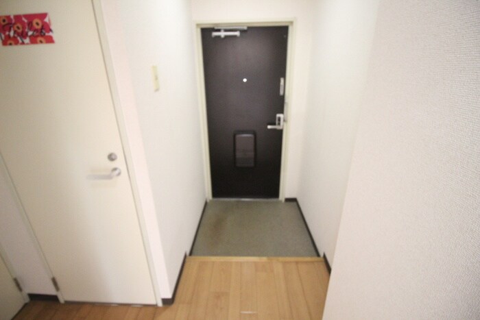 物件内観写真15　(玄関)