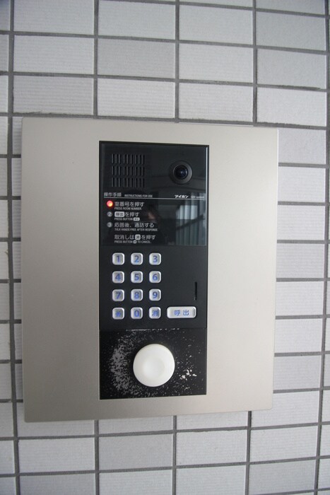 物件外観写真6　(エントランス部分)