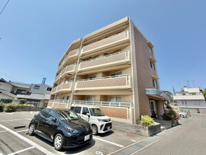 アヴァンセ一里山外観写真