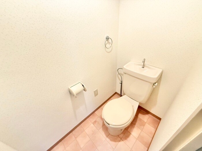物件内観写真16　(トイレ)