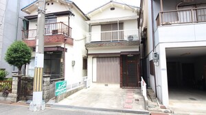 倉治3丁目山田貸家外観写真
