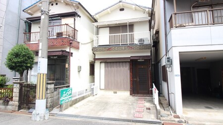 倉治3丁目山田貸家外観写真