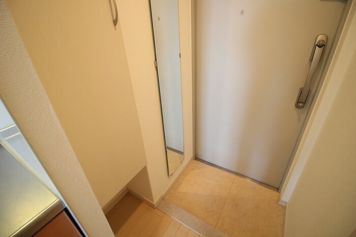 物件内観写真15　(玄関)