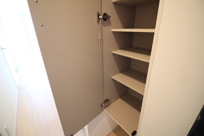 物件内観写真16　(靴箱)