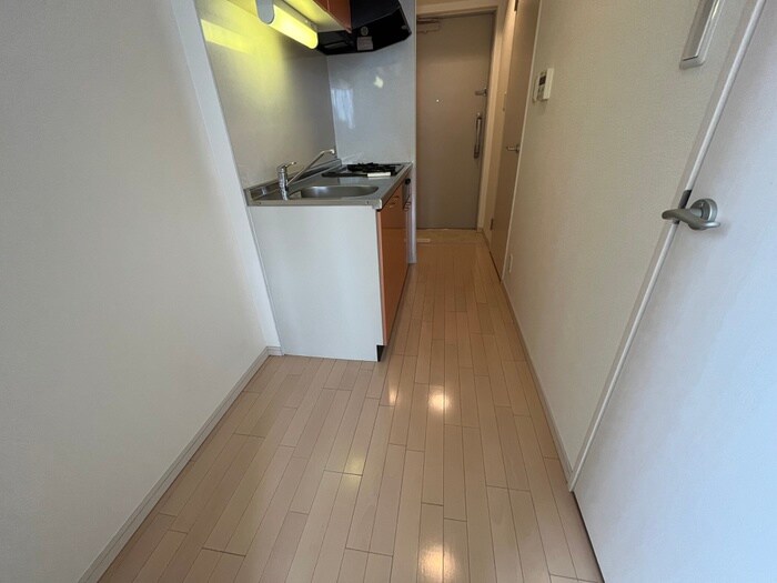 物件内観写真17　(廊下)