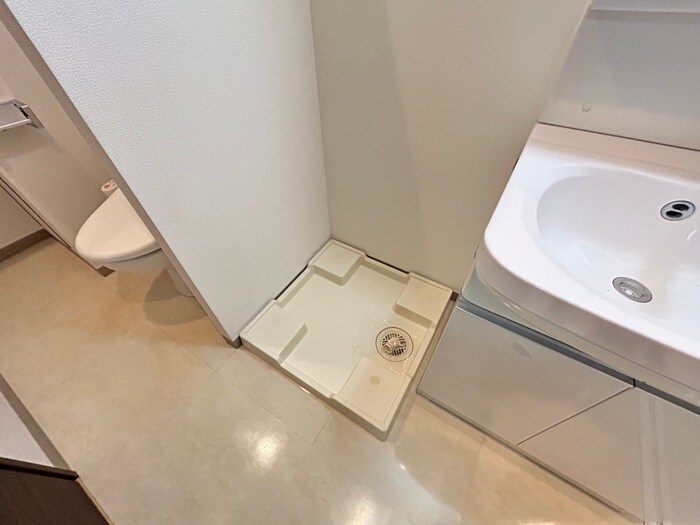 物件内観写真10　(洗濯機置場)