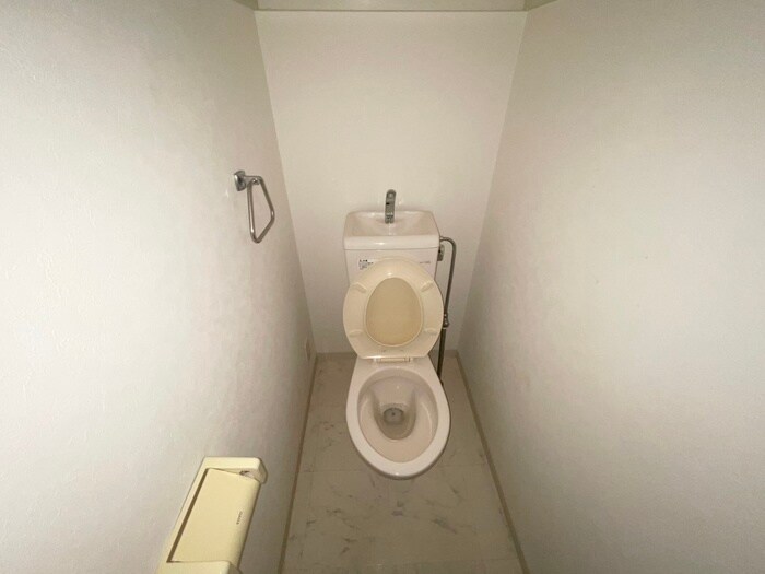 物件内観写真12　(トイレ)
