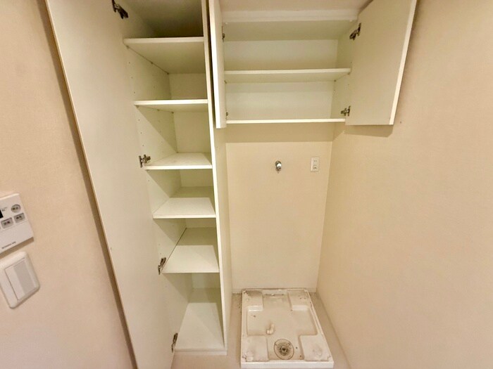 物件内観写真20　(洗濯機置場)