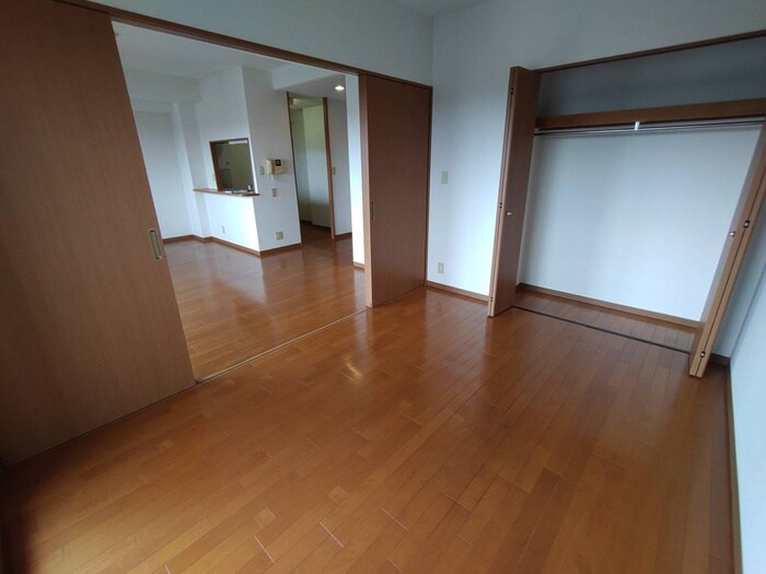 物件内観写真12　(居室)