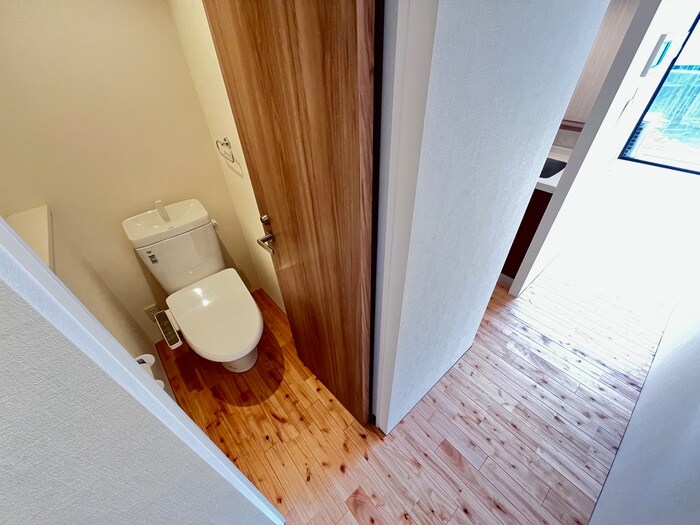 物件内観写真10　(トイレ)