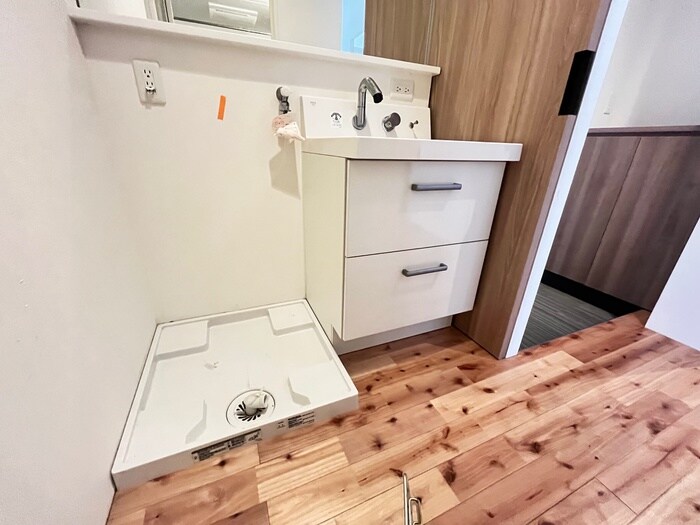 物件内観写真11　(洗濯機置場)