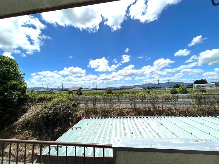 物件内観写真16　(室内からの展望)