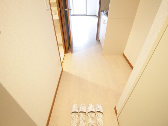 物件内観写真15　(廊下)