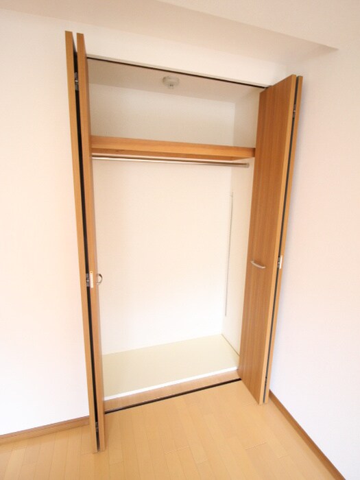 物件内観写真15　(収納)